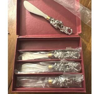 Vintage 1980s Arthur Court Grape, Cheese Spreader, Butter Knife